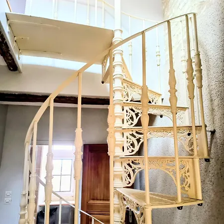 La De La Tour * Colombiers (Vienne)