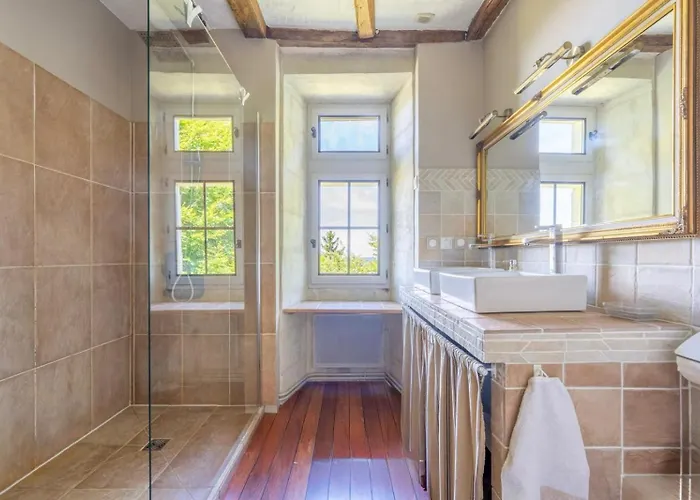 La De La Tour Colombiers (Vienne)