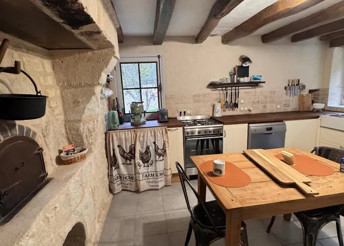 La De La Tour Bed and Breakfast